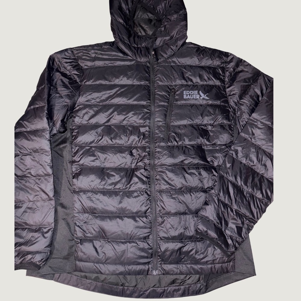 Eddie Bauer men's large First Ascent Hooded thin down puffer jacket